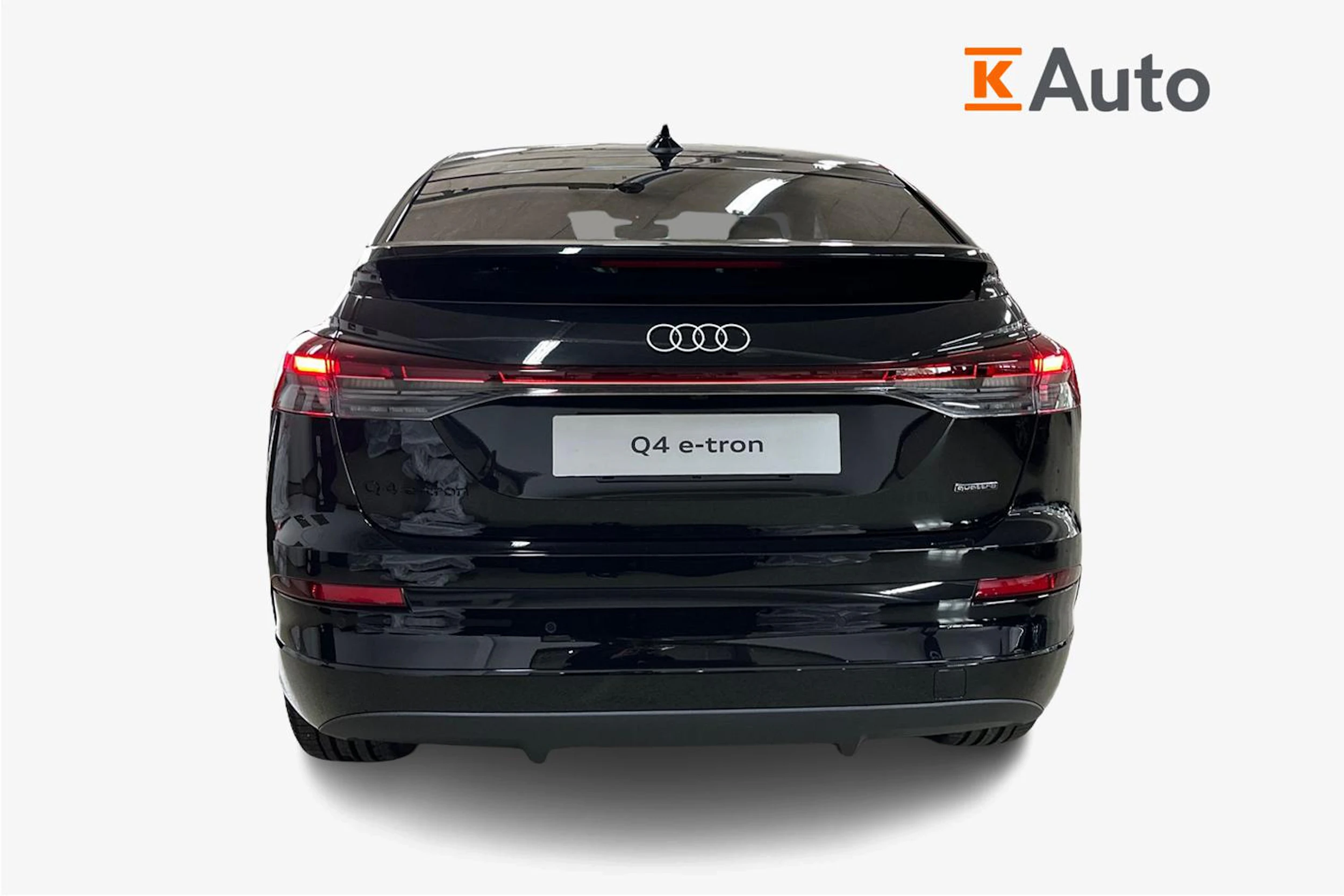 musta Audi Q4 e-tron 2026 kuva 3.