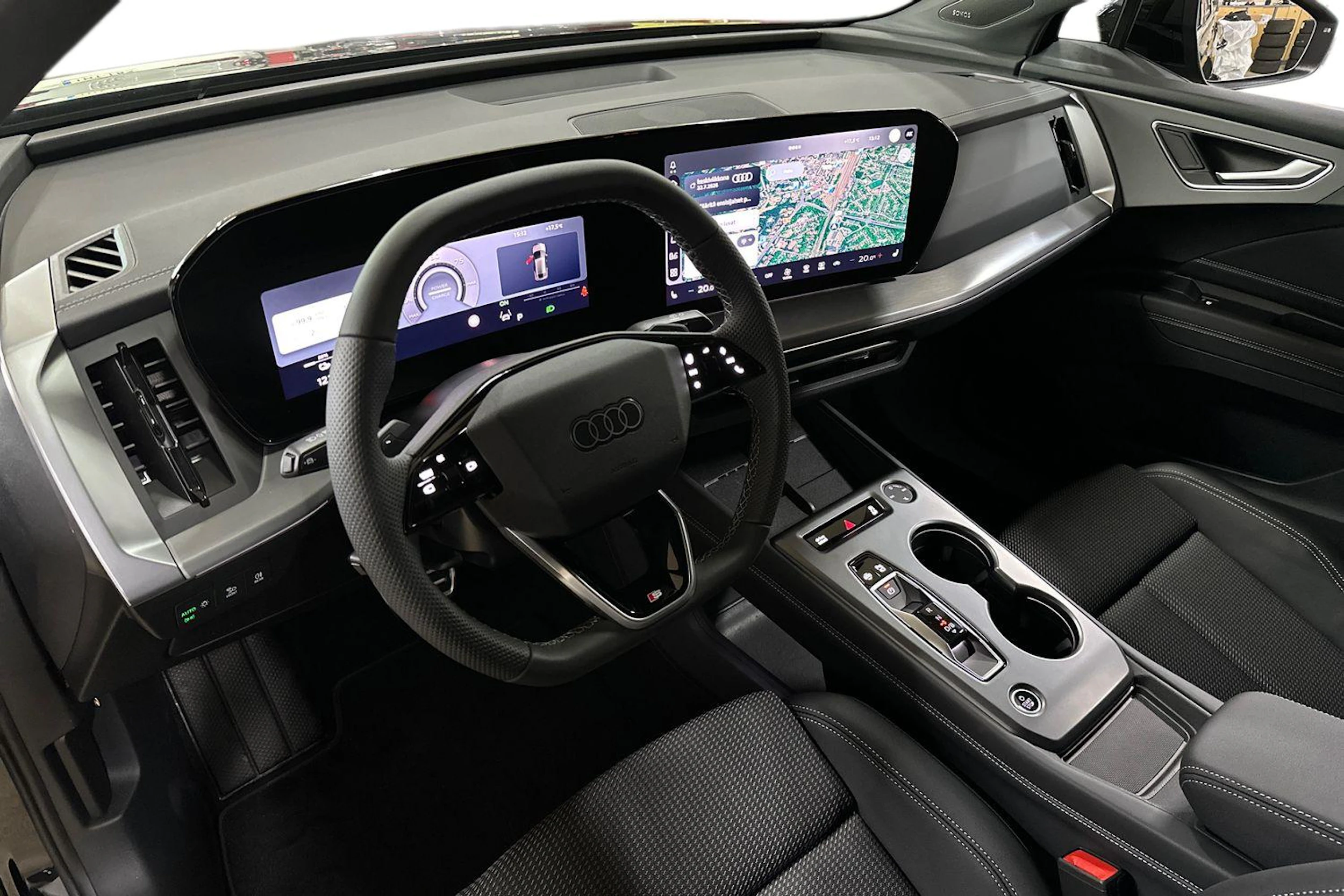musta Audi Q4 e-tron 2026 kuva 6.