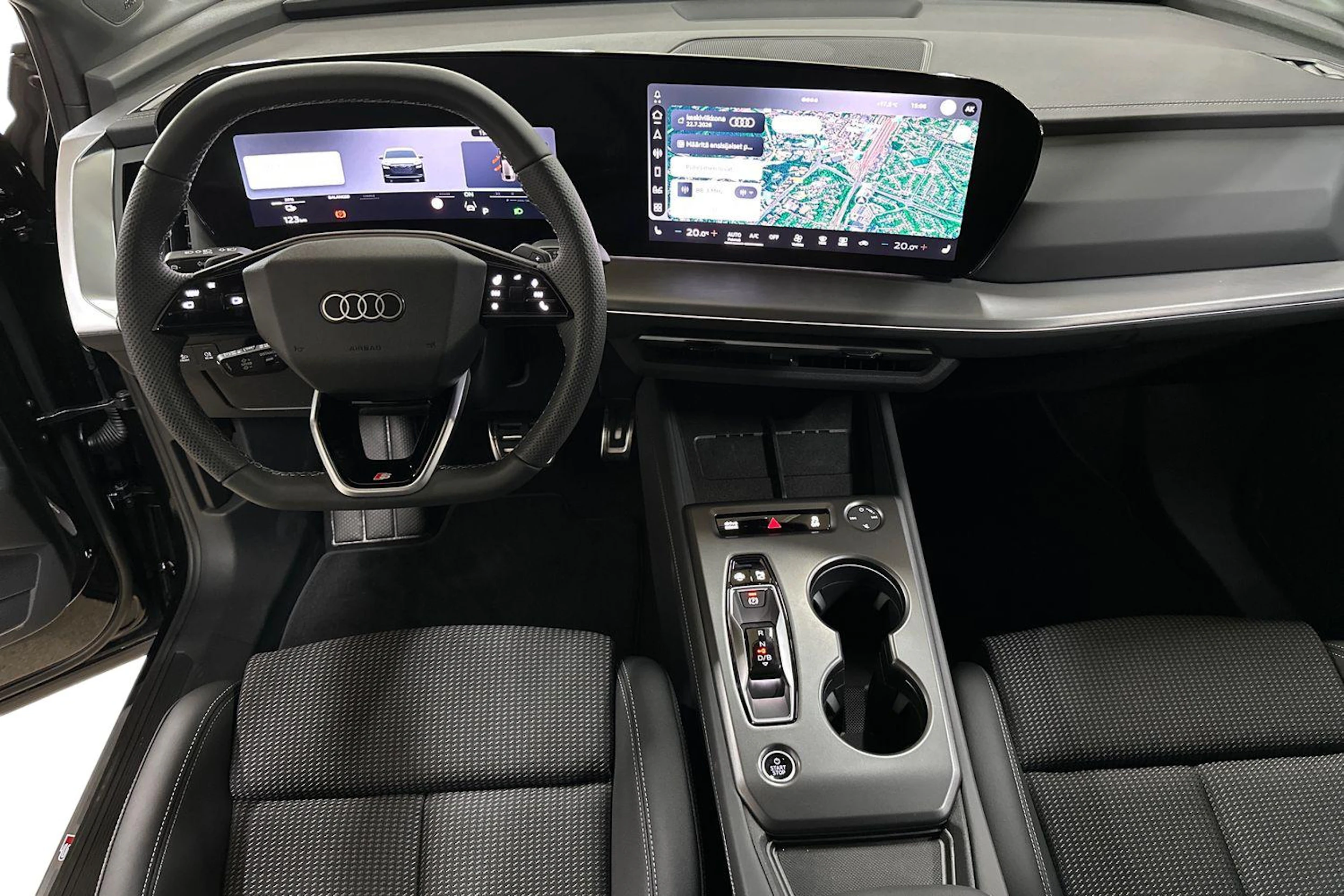 musta Audi Q4 e-tron 2026 kuva 7.