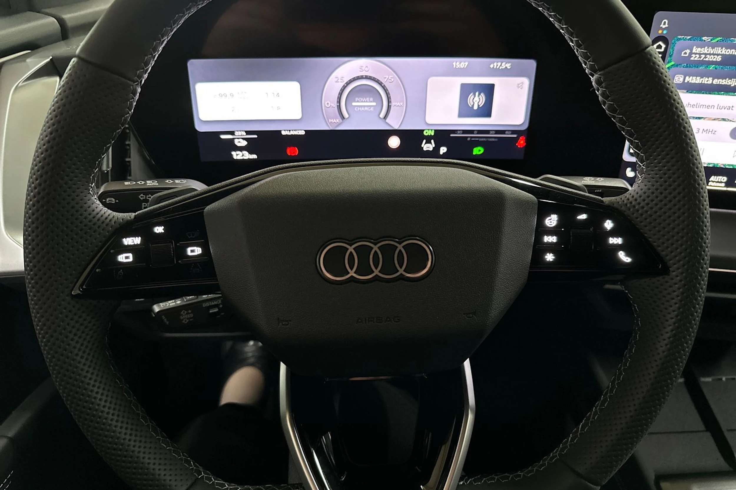 musta Audi Q4 e-tron 2026 kuva 14.