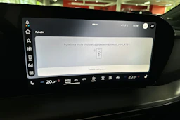 musta Audi Q4 e-tron 2026 kuva 19.