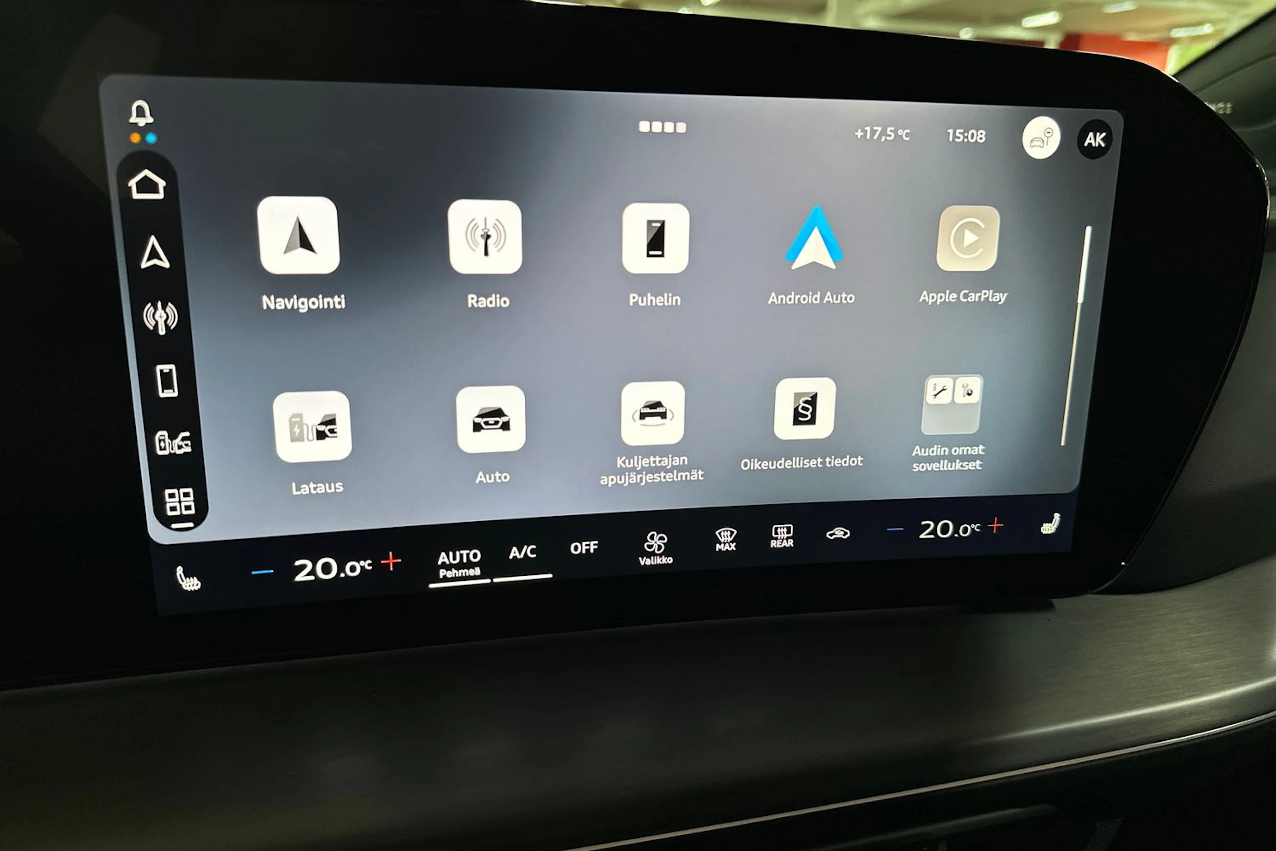 musta Audi Q4 e-tron 2026 kuva 21.
