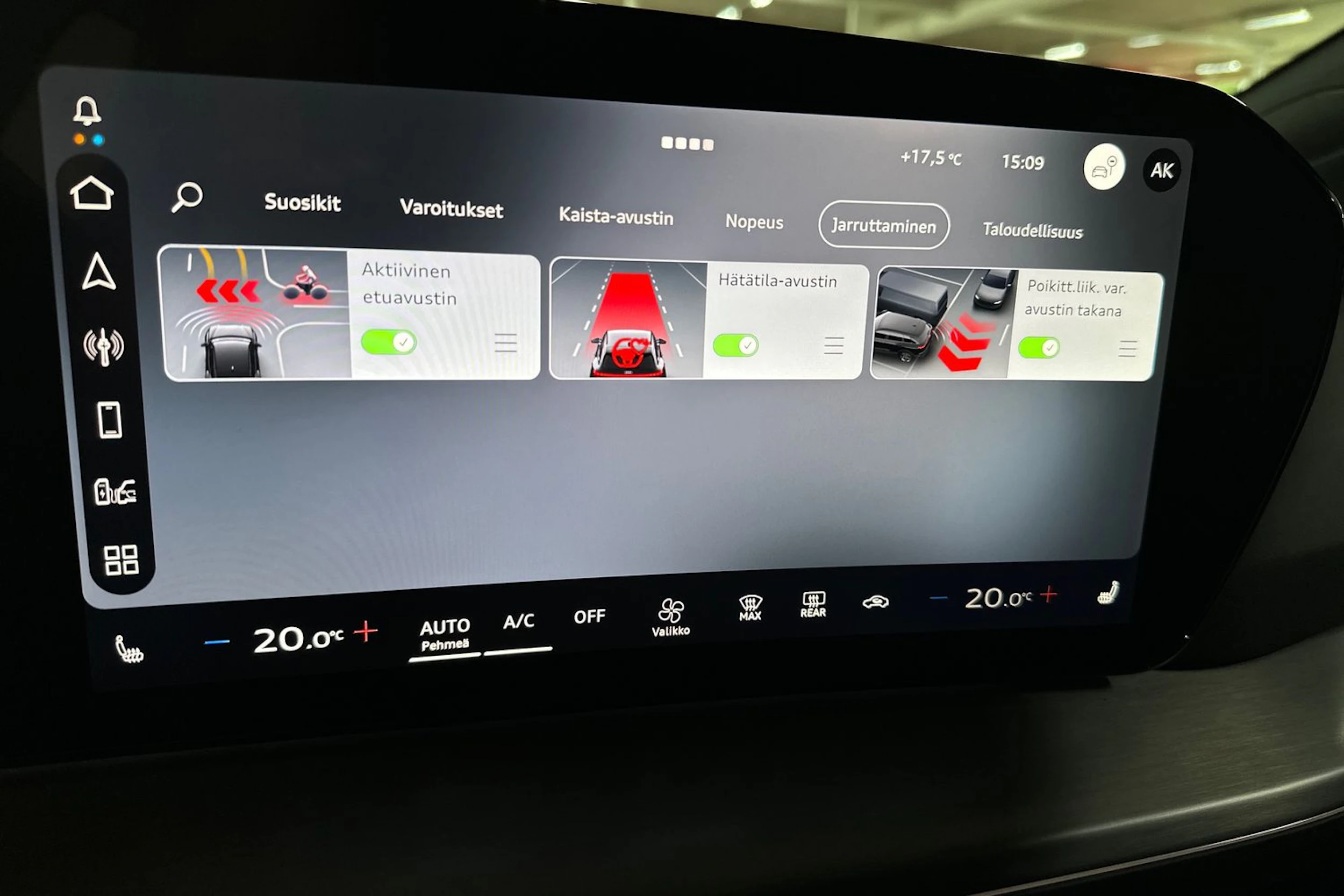 musta Audi Q4 e-tron 2026 kuva 25.