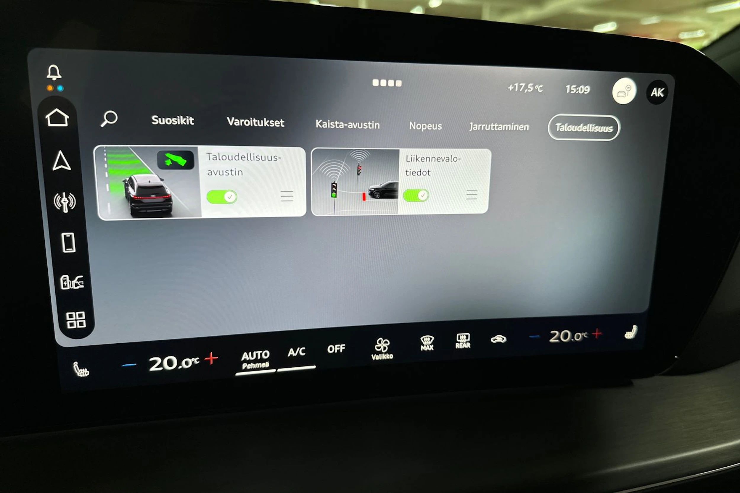 musta Audi Q4 e-tron 2026 kuva 26.