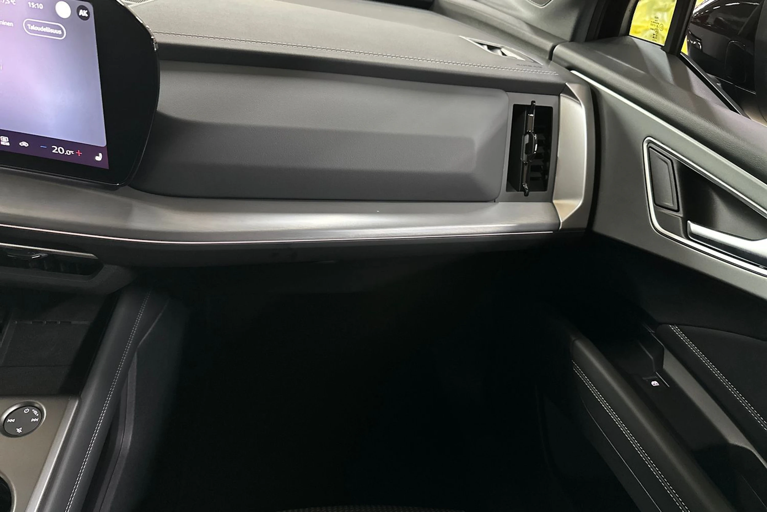 musta Audi Q4 e-tron 2026 kuva 28.