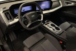met. musta Audi Q4 e-tron 2026 kuva 6.