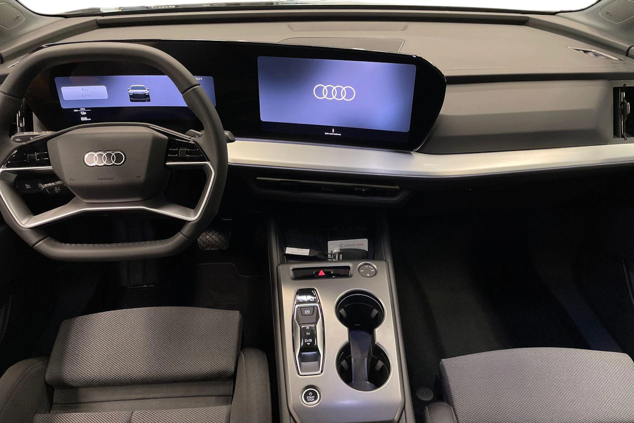 met. musta Audi Q4 e-tron 2026 kuva 7.