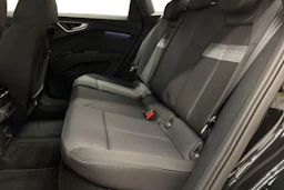 met. musta Audi Q4 e-tron 2026 kuva 8.