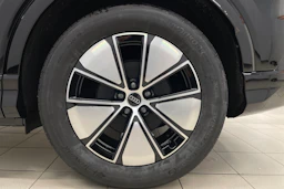 met. musta Audi Q4 e-tron 2026 kuva 10.