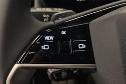 met. musta Audi Q4 e-tron 2026 kuva 13.