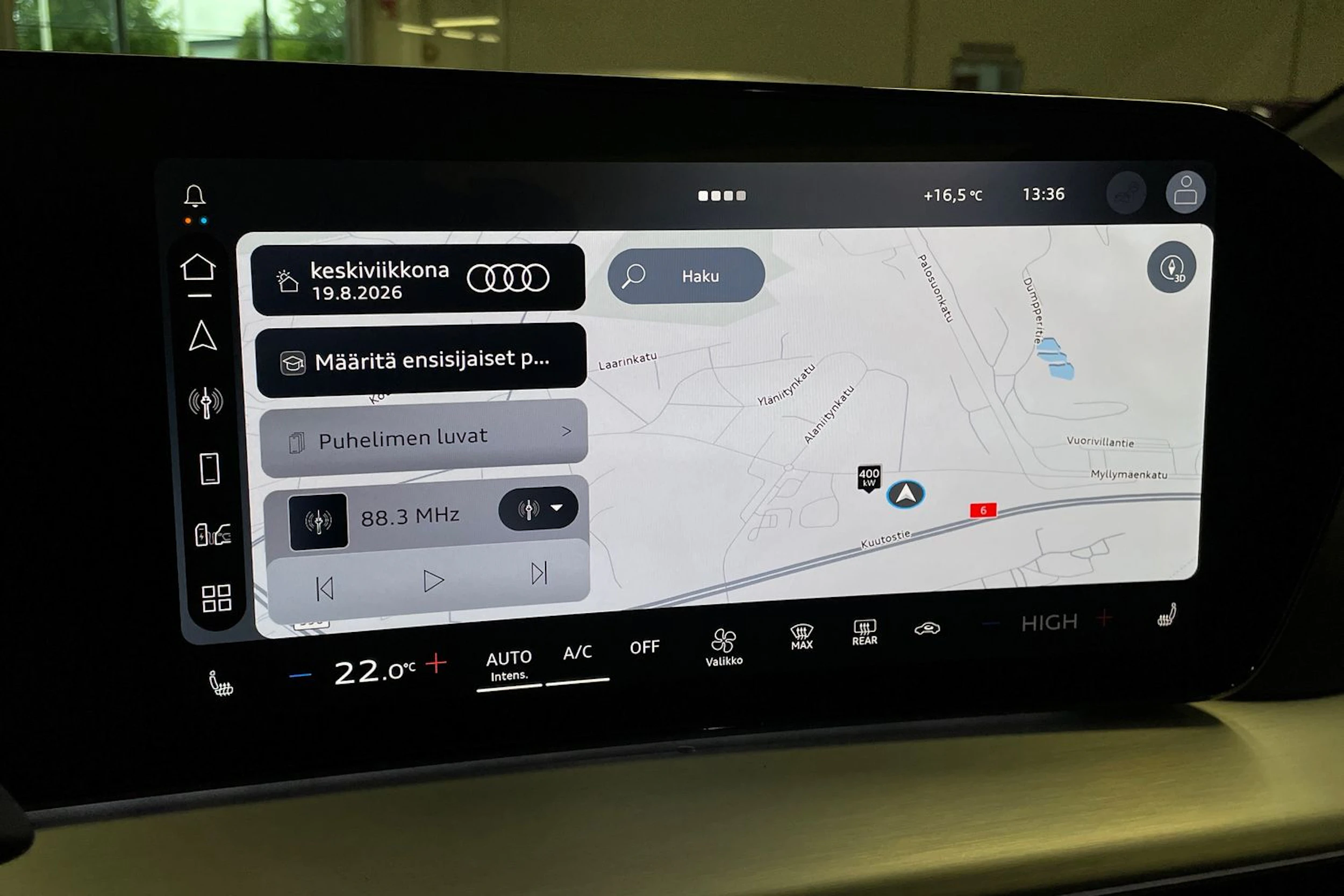 met. musta Audi Q4 e-tron 2026 kuva 17.