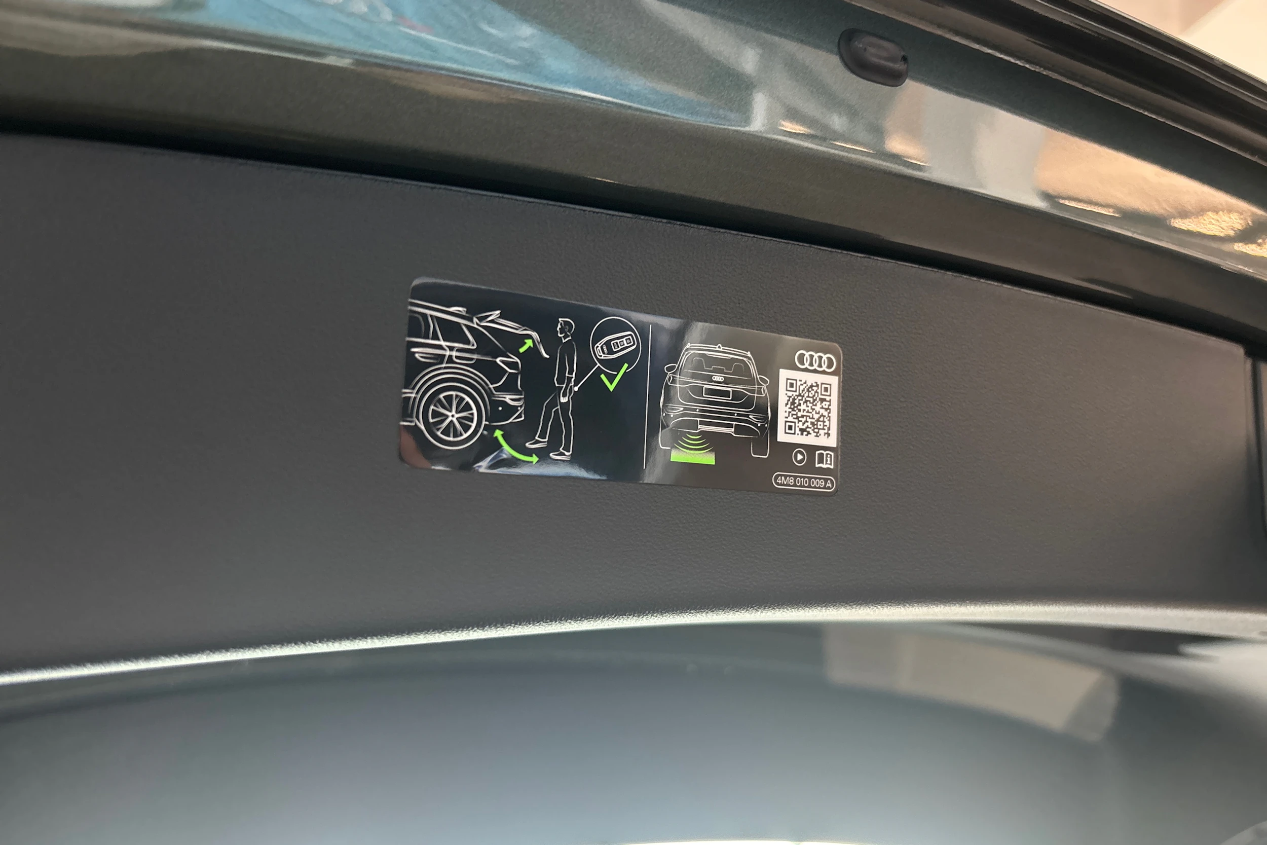 vihreä Audi Q4 e-tron 2026 kuva 13.