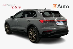 harmaa Audi Q4 e-tron 2026 kuva 2.