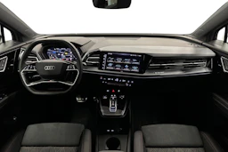 harmaa Audi Q4 e-tron 2026 kuva 7.
