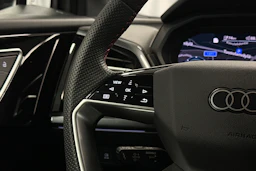 harmaa Audi Q4 e-tron 2026 kuva 17.