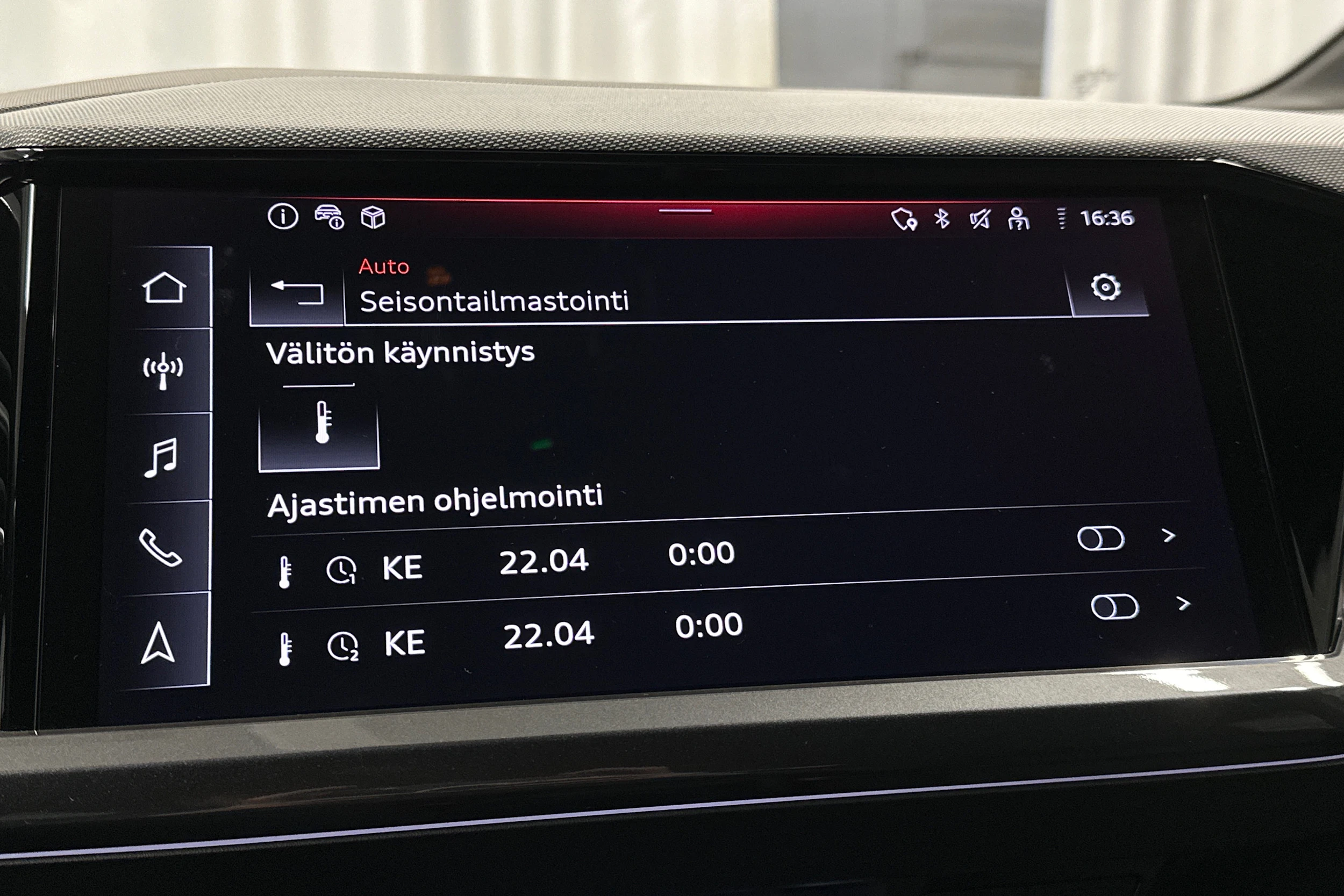 harmaa Audi Q4 e-tron 2026 kuva 23.