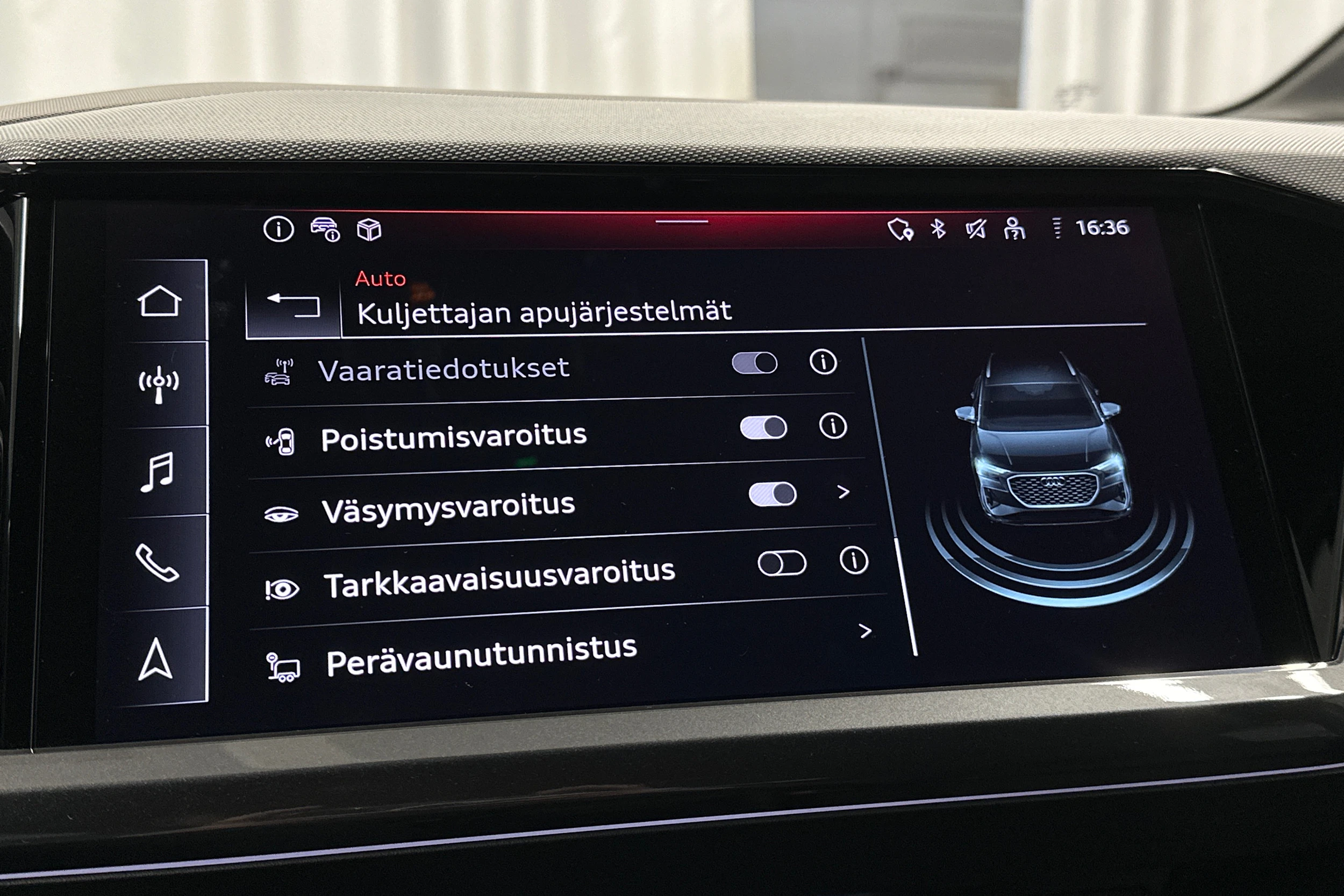 harmaa Audi Q4 e-tron 2026 kuva 26.