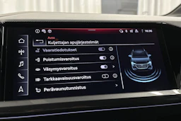 harmaa Audi Q4 e-tron 2026 kuva 26.