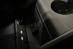 harmaa Audi Q4 e-tron 2026 kuva 30.