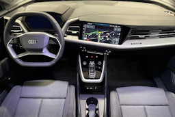 met. sininen Audi Q4 e-tron 2026 kuva 7.