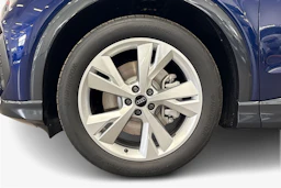 met. sininen Audi Q4 e-tron 2026 kuva 9.