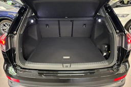 met. musta Audi Q4 e-tron 2026 kuva 11.
