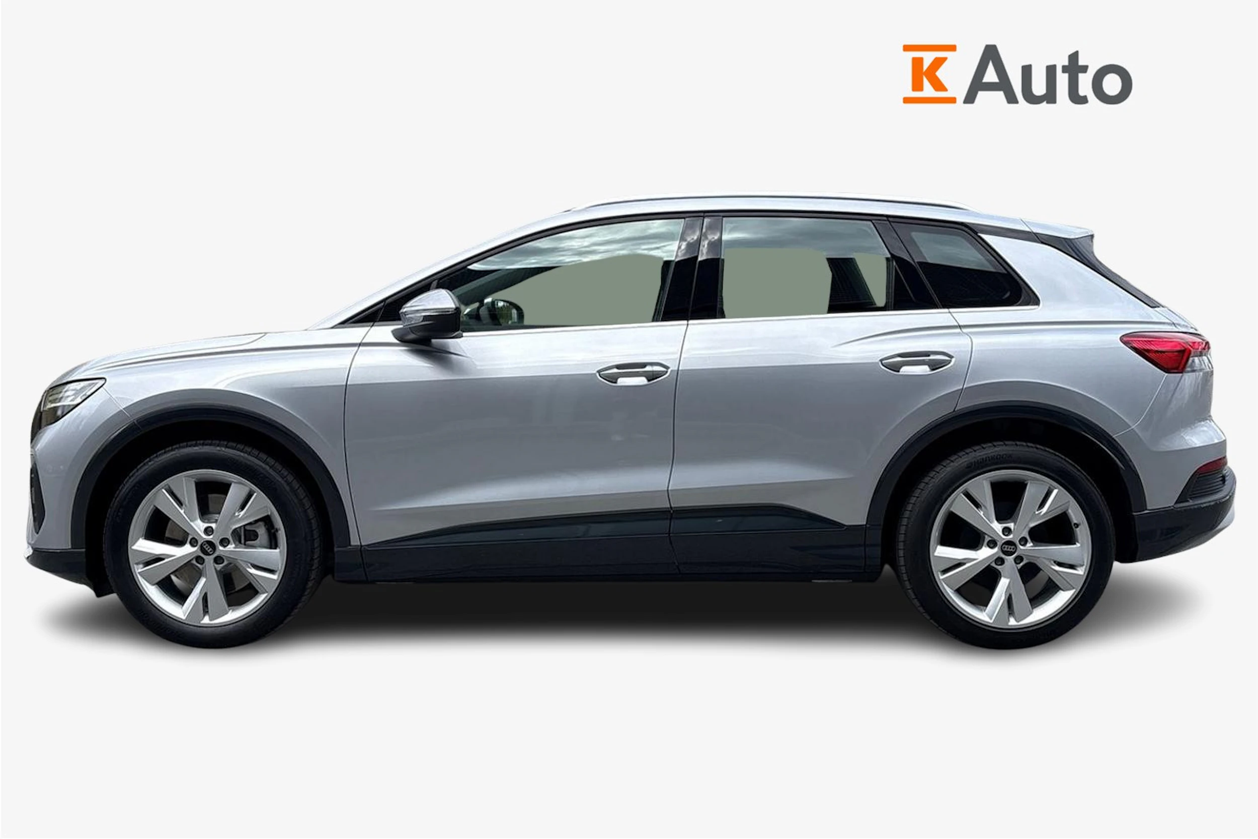 harmaa Audi Q4 e-tron 2026 kuva 5.