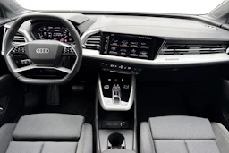 harmaa Audi Q4 e-tron 2026 kuva 7.