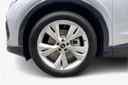 harmaa Audi Q4 e-tron 2026 kuva 9.