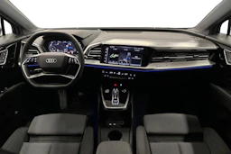 harmaa Audi Q4 e-tron 2026 kuva 7.