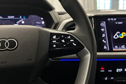 harmaa Audi Q4 e-tron 2026 kuva 17.