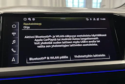 harmaa Audi Q4 e-tron 2026 kuva 22.