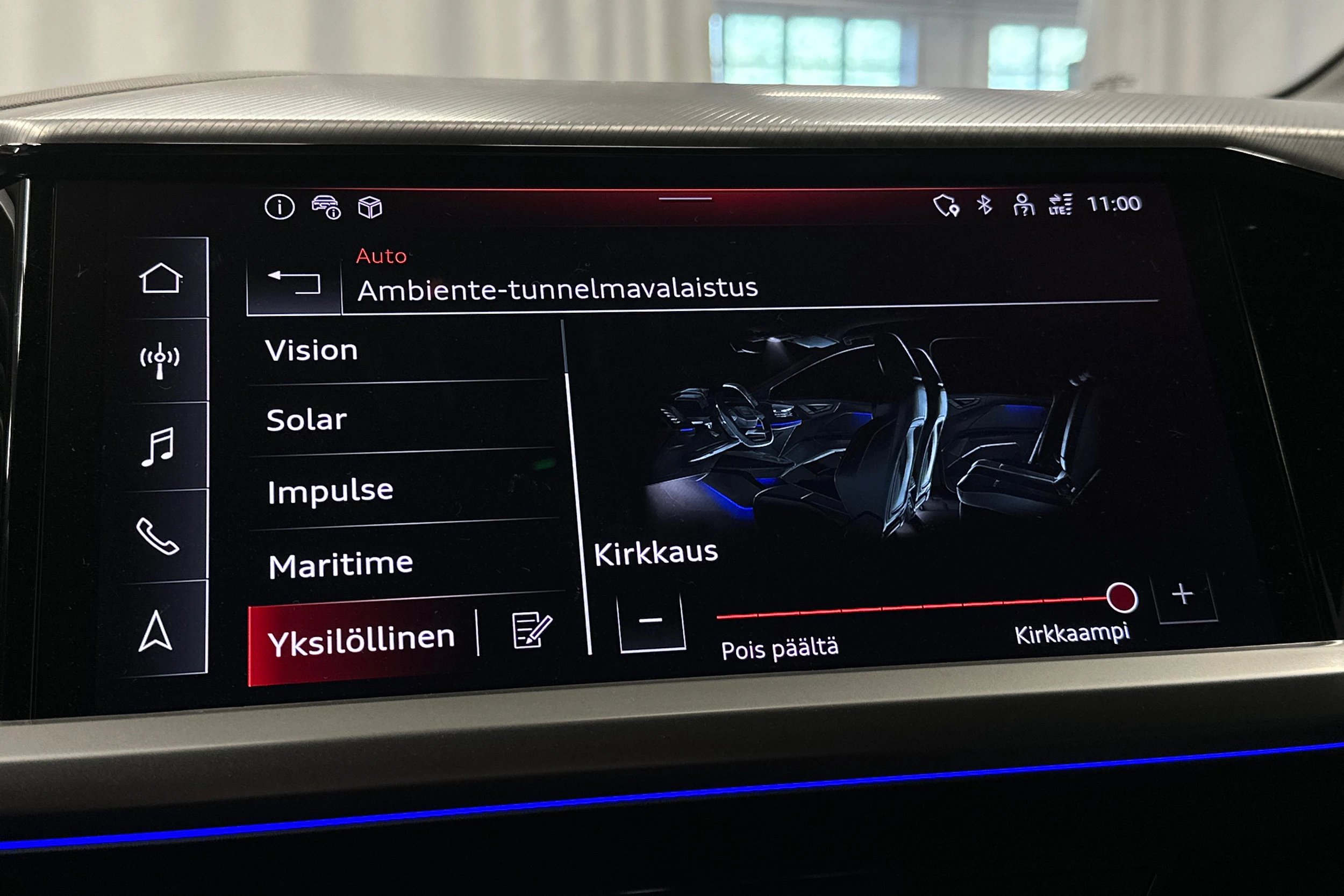 harmaa Audi Q4 e-tron 2026 kuva 24.