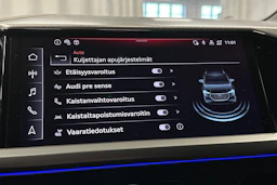 harmaa Audi Q4 e-tron 2026 kuva 26.