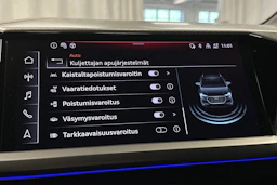 harmaa Audi Q4 e-tron 2026 kuva 27.