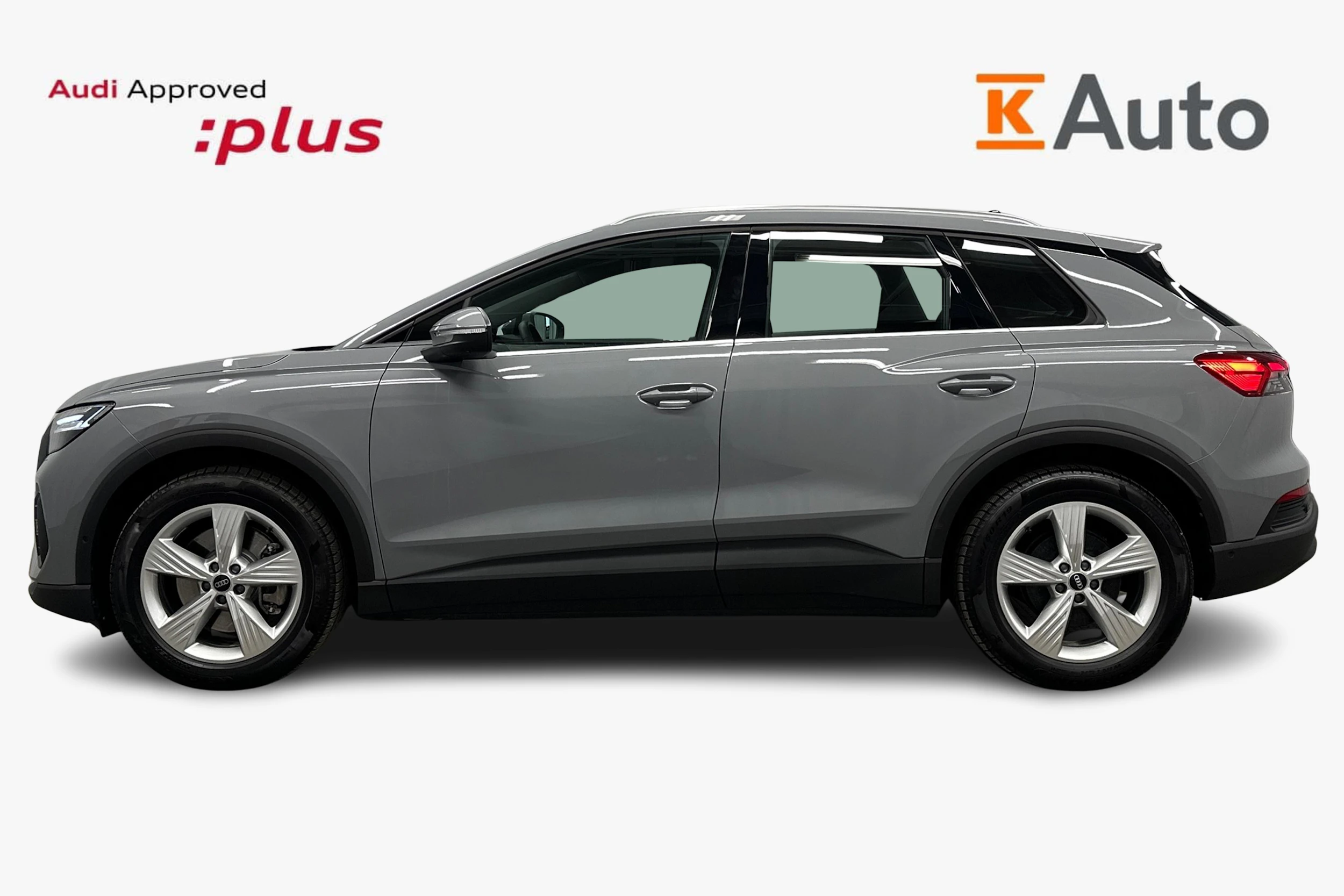 harmaa Audi Q4 e-tron 2026 kuva 5.