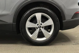 harmaa Audi Q4 e-tron 2026 kuva 10.