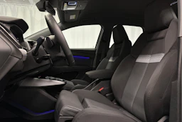 harmaa Audi Q4 e-tron 2026 kuva 25.