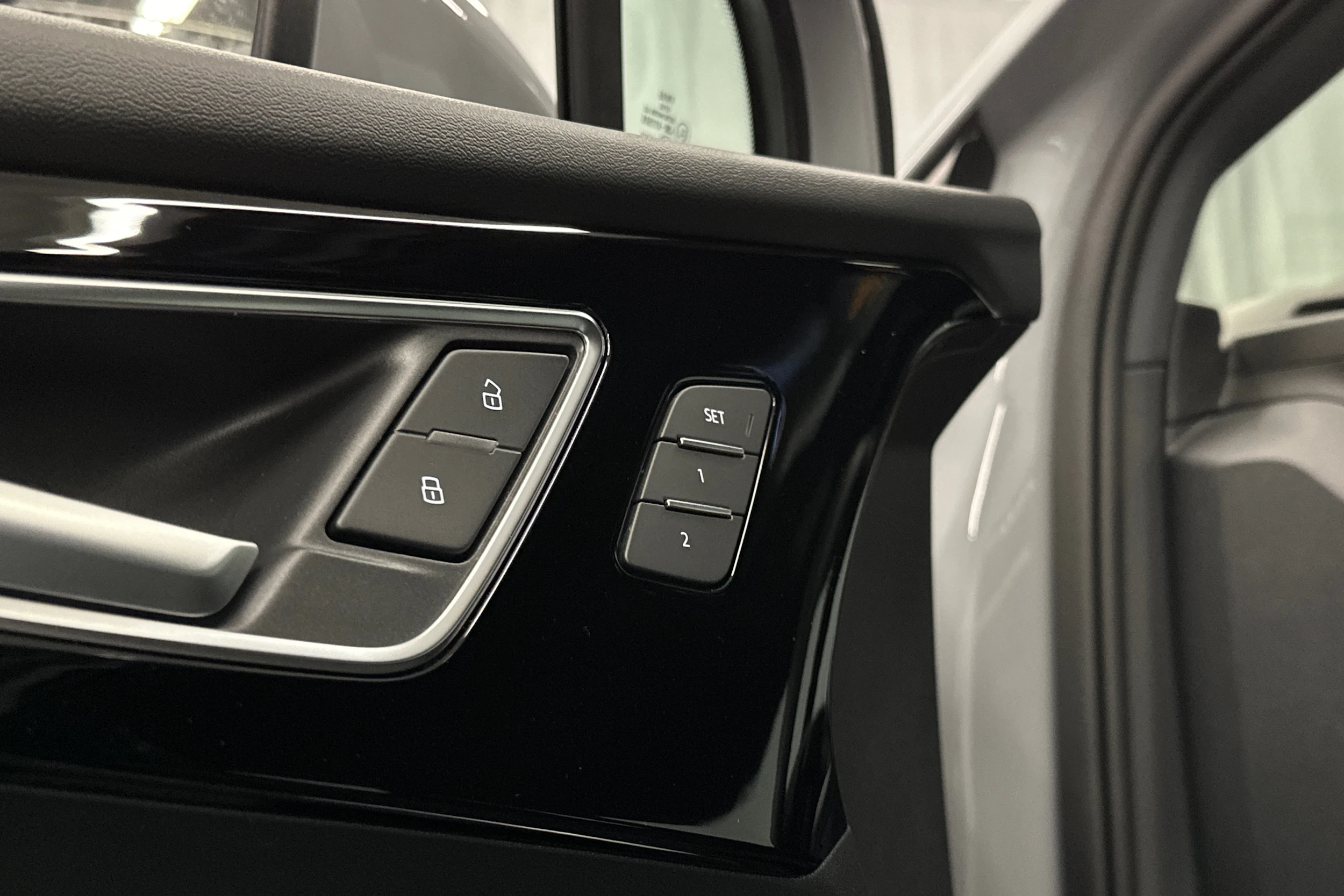 harmaa Audi Q4 e-tron 2026 kuva 27.