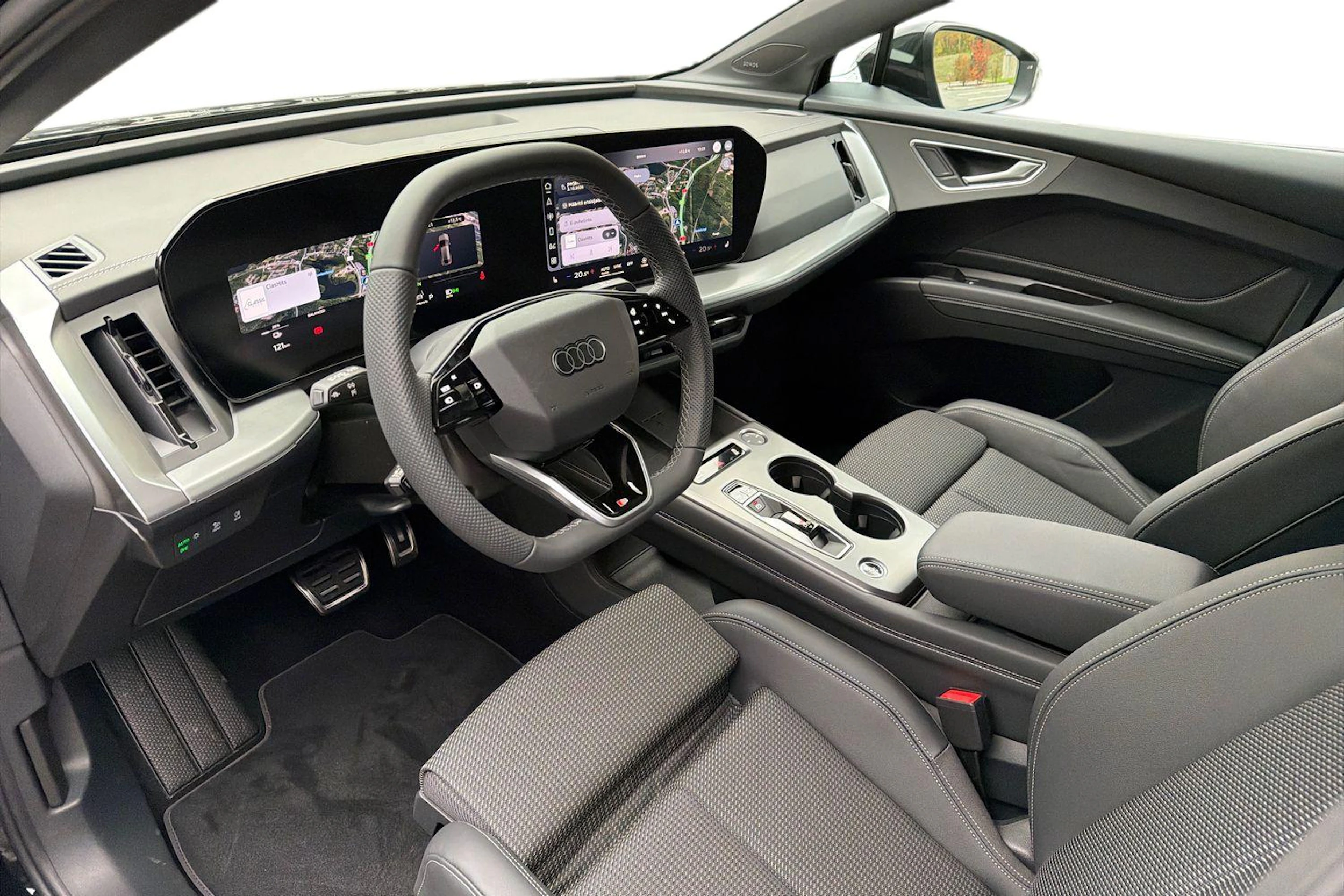 musta Audi Q4 e-tron 2026 kuva 6.