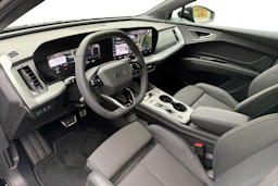 musta Audi Q4 e-tron 2026 kuva 6.