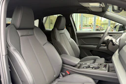 musta Audi Q4 e-tron 2026 kuva 14.