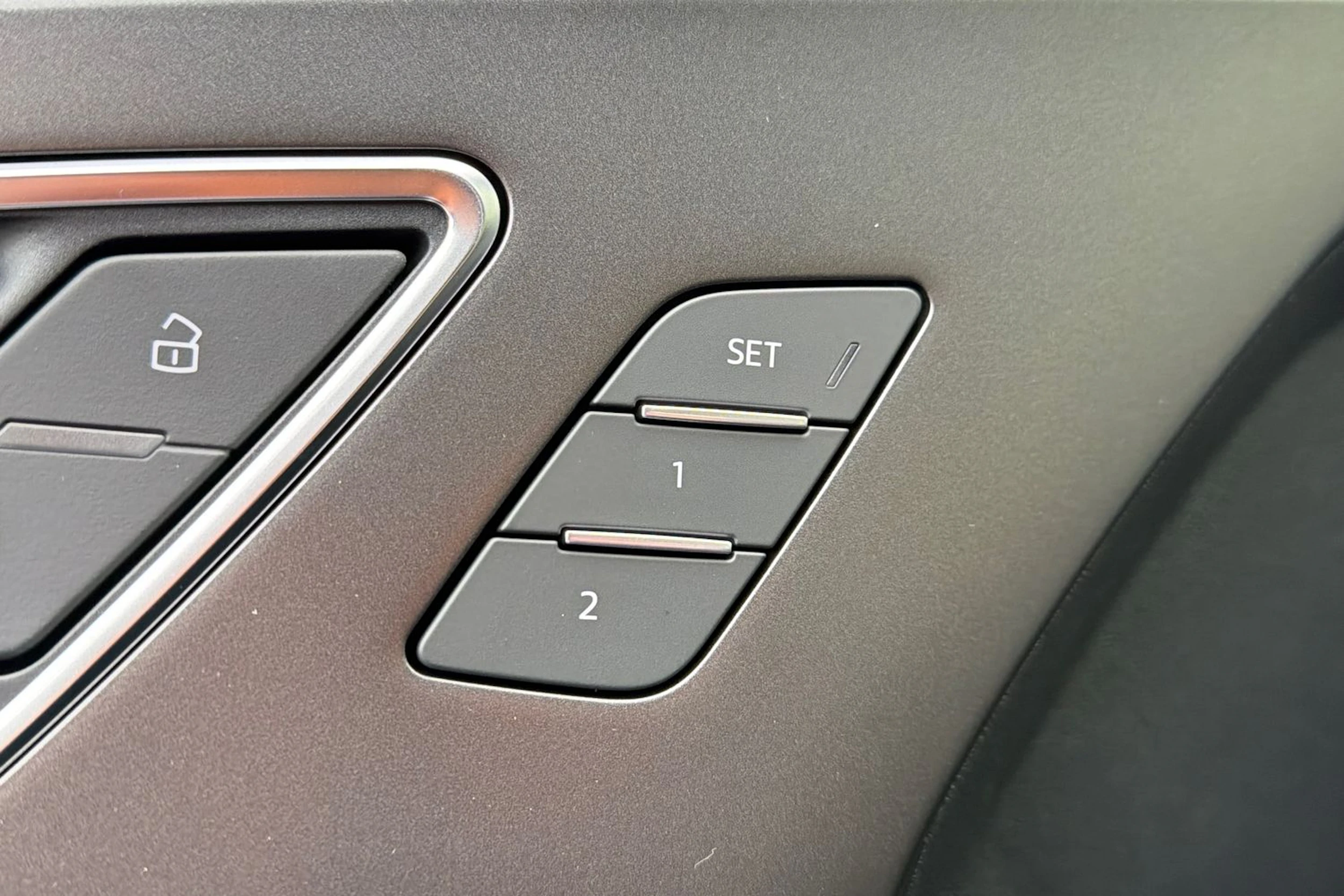 musta Audi Q4 e-tron 2026 kuva 16.