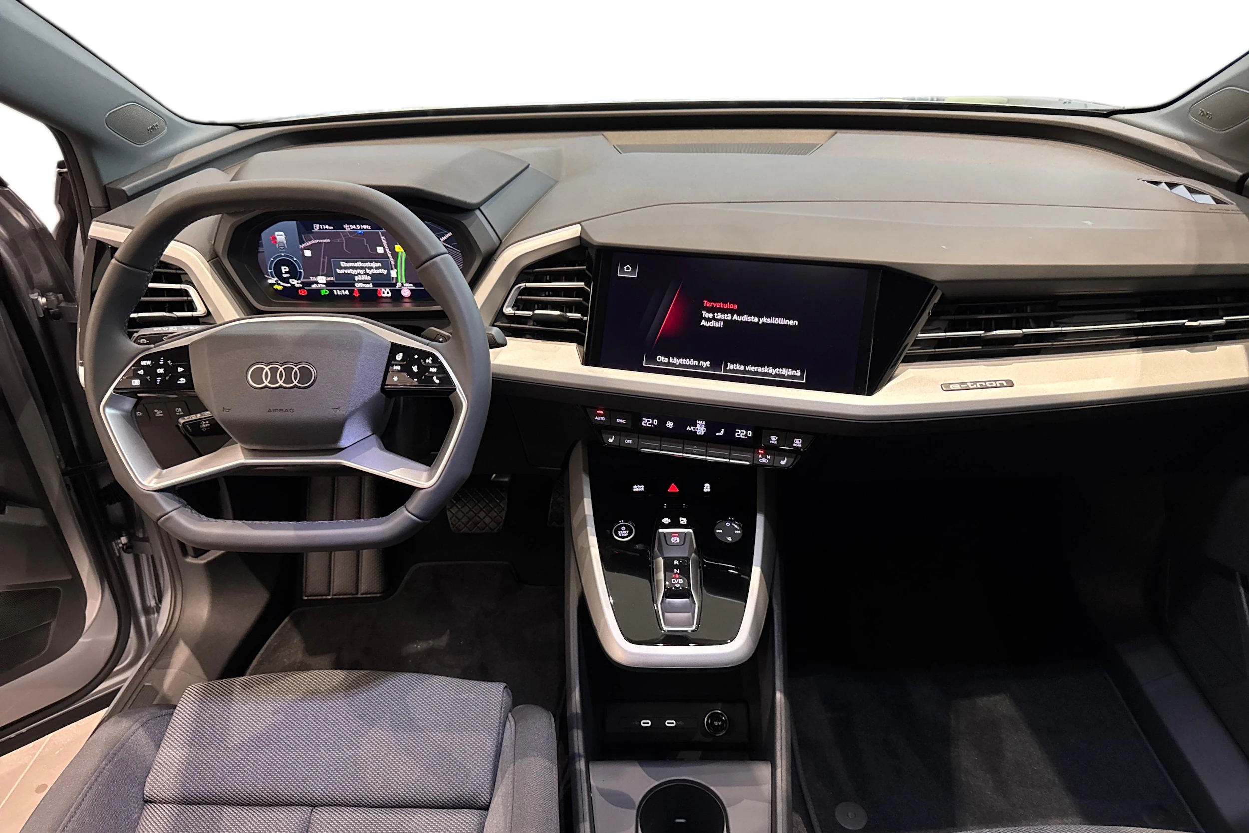 harmaa Audi Q4 e-tron 2026 kuva 7.