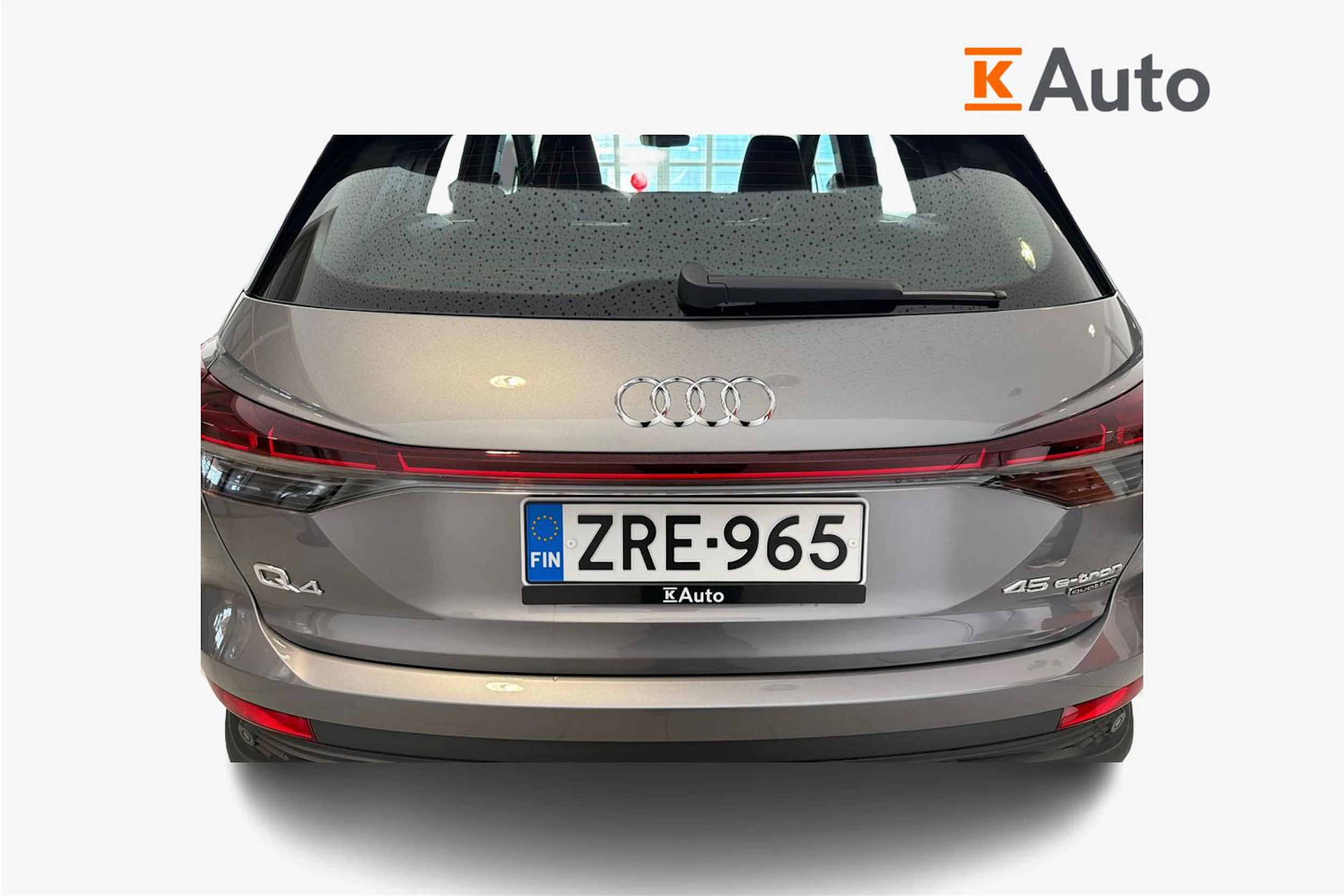 harmaa Audi Q4 e-tron 2026 kuva 3.