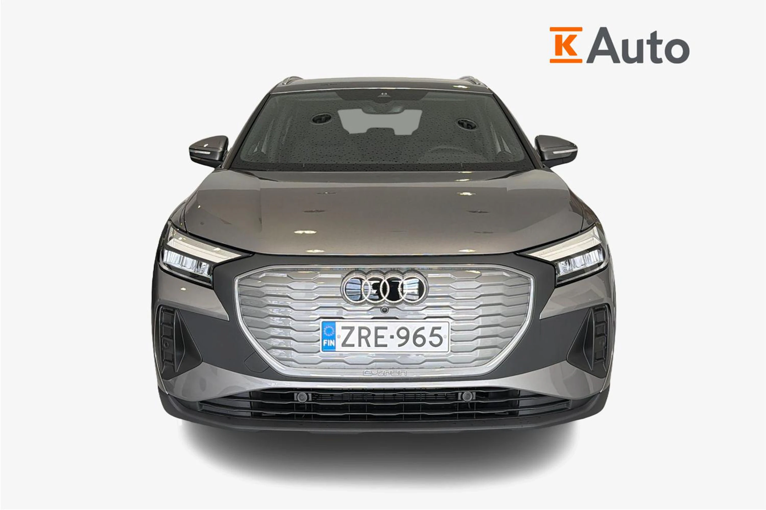 harmaa Audi Q4 e-tron 2026 kuva 4.