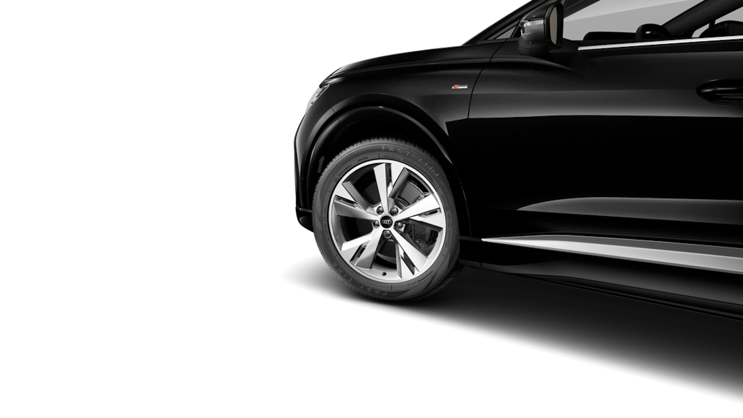 Mythos-musta, metalliväri Audi Q4 e-tron 2027 kuva 10.