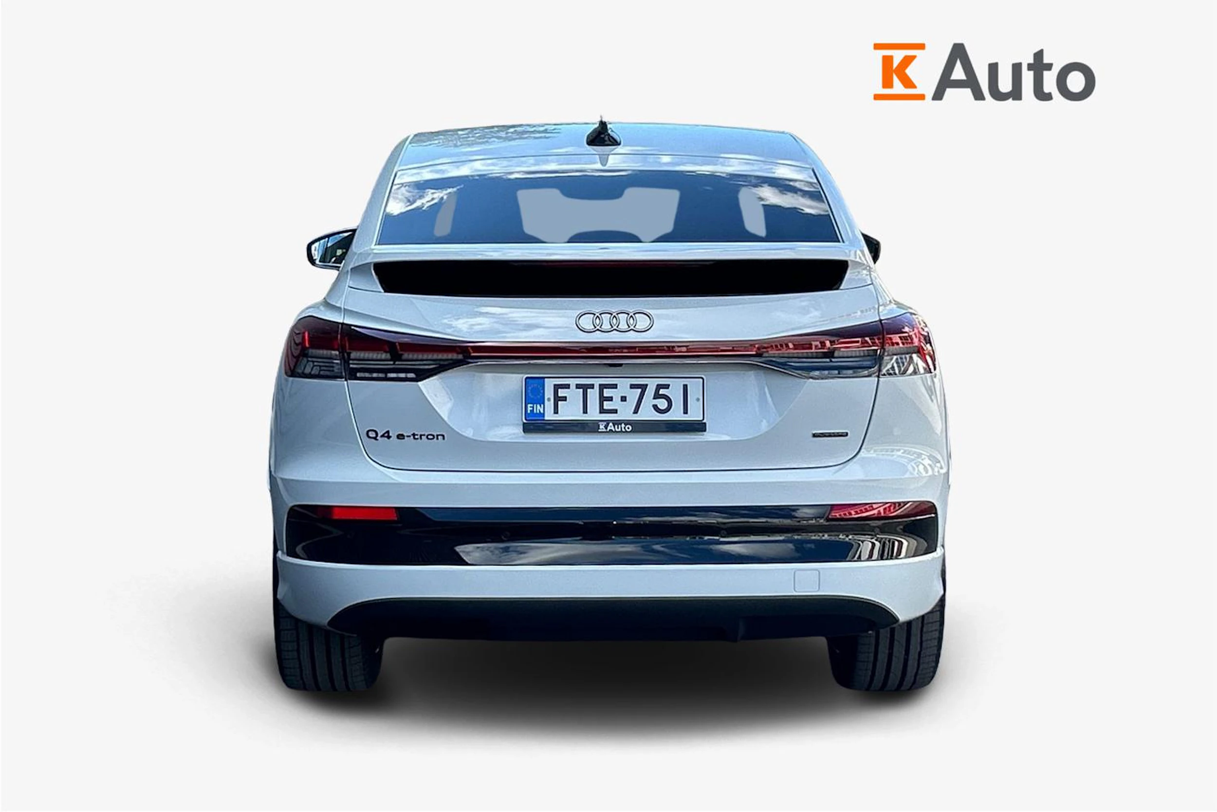 valkoinen Audi Q4 e-tron 2026 kuva 3.