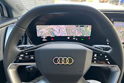 valkoinen Audi Q4 e-tron 2026 kuva 11.