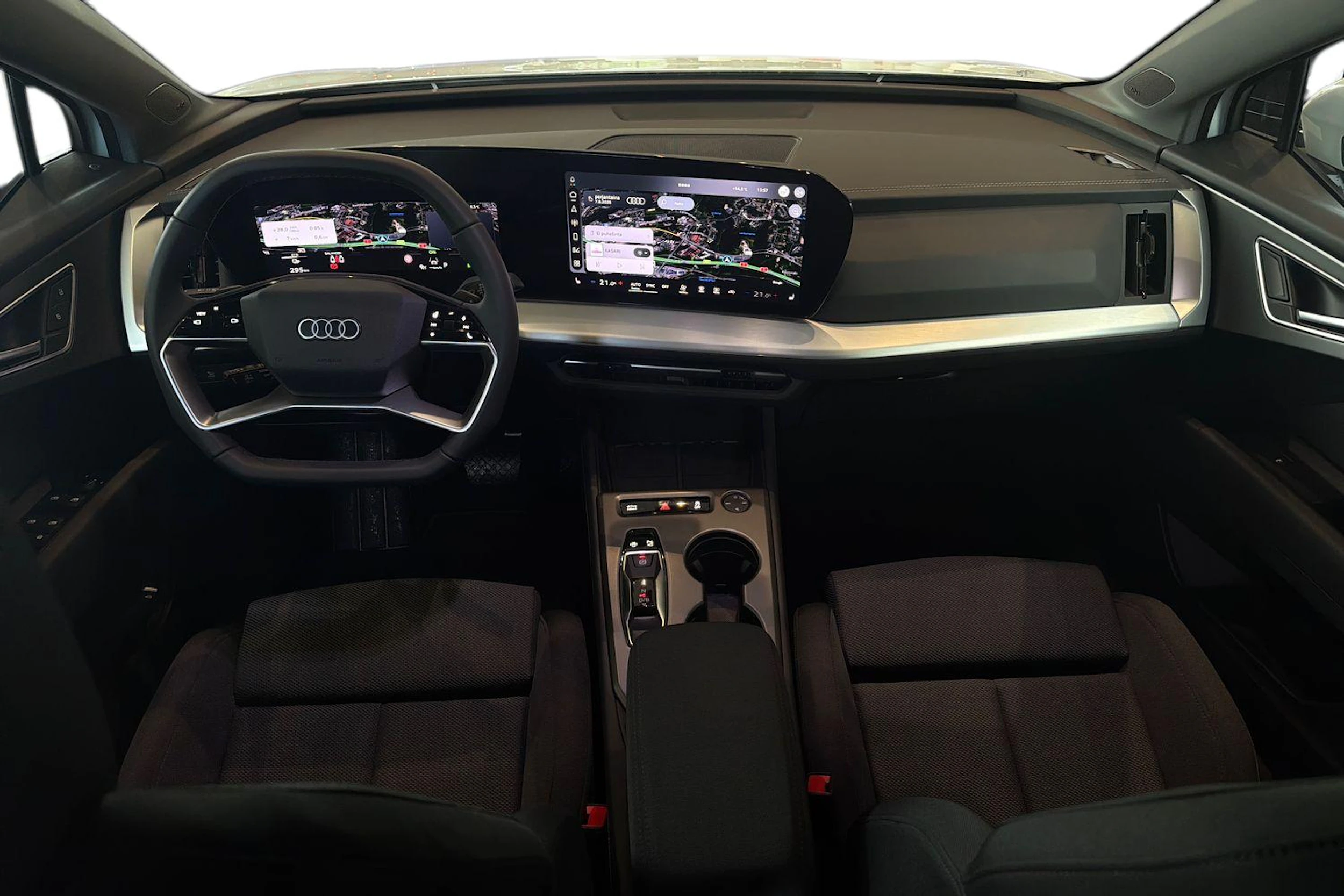 met. valkoinen Audi Q4 e-tron 2027 kuva 7.